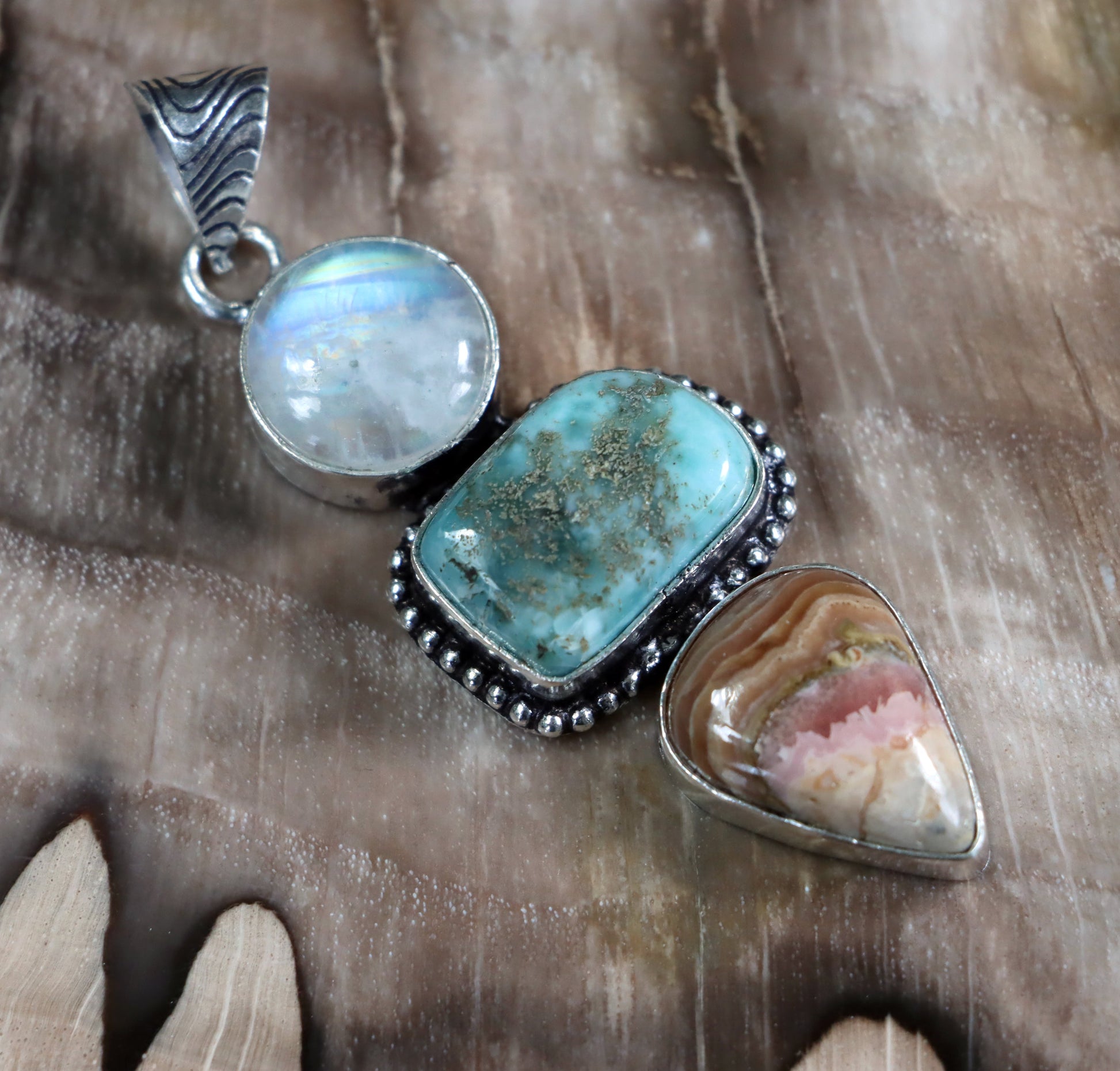 Přívěšek měsíční kámen larimar rodochrozit - Supreme Panthers