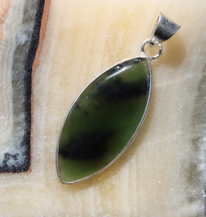 Přívěšek nefrit - Supreme Panthers