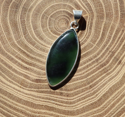 Přívěšek nefrit - Supreme Panthers