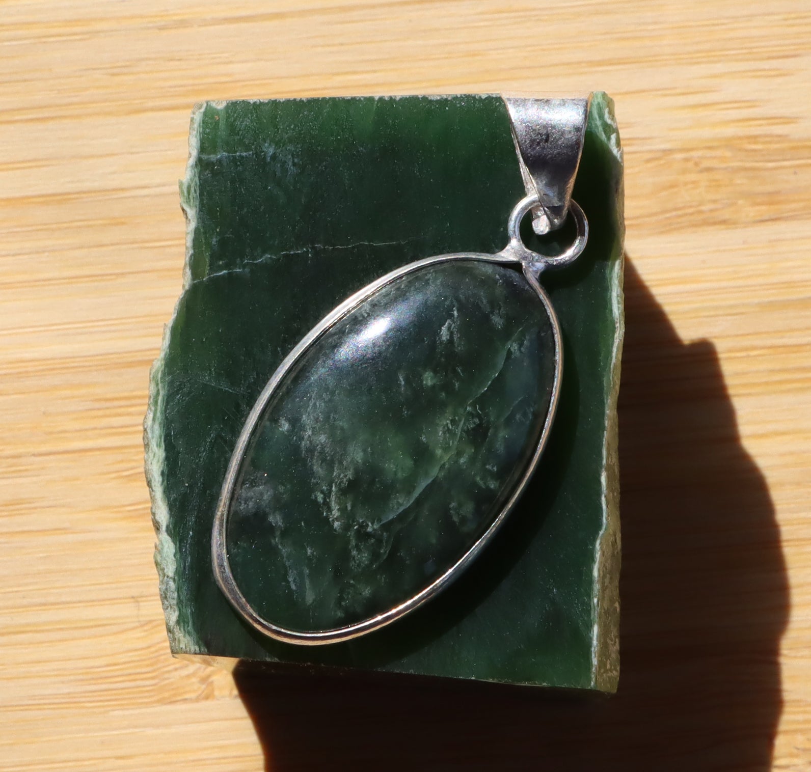 Přívěšek nefrit - Supreme Panthers