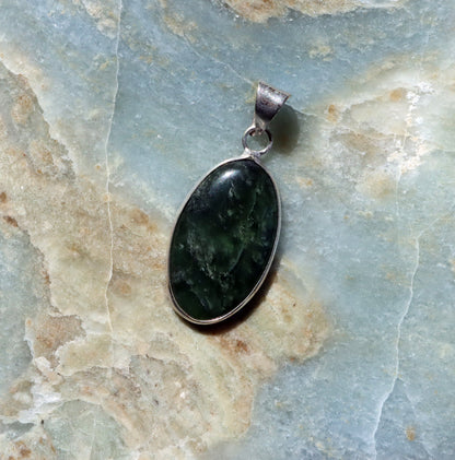 Přívěšek nefrit - Supreme Panthers