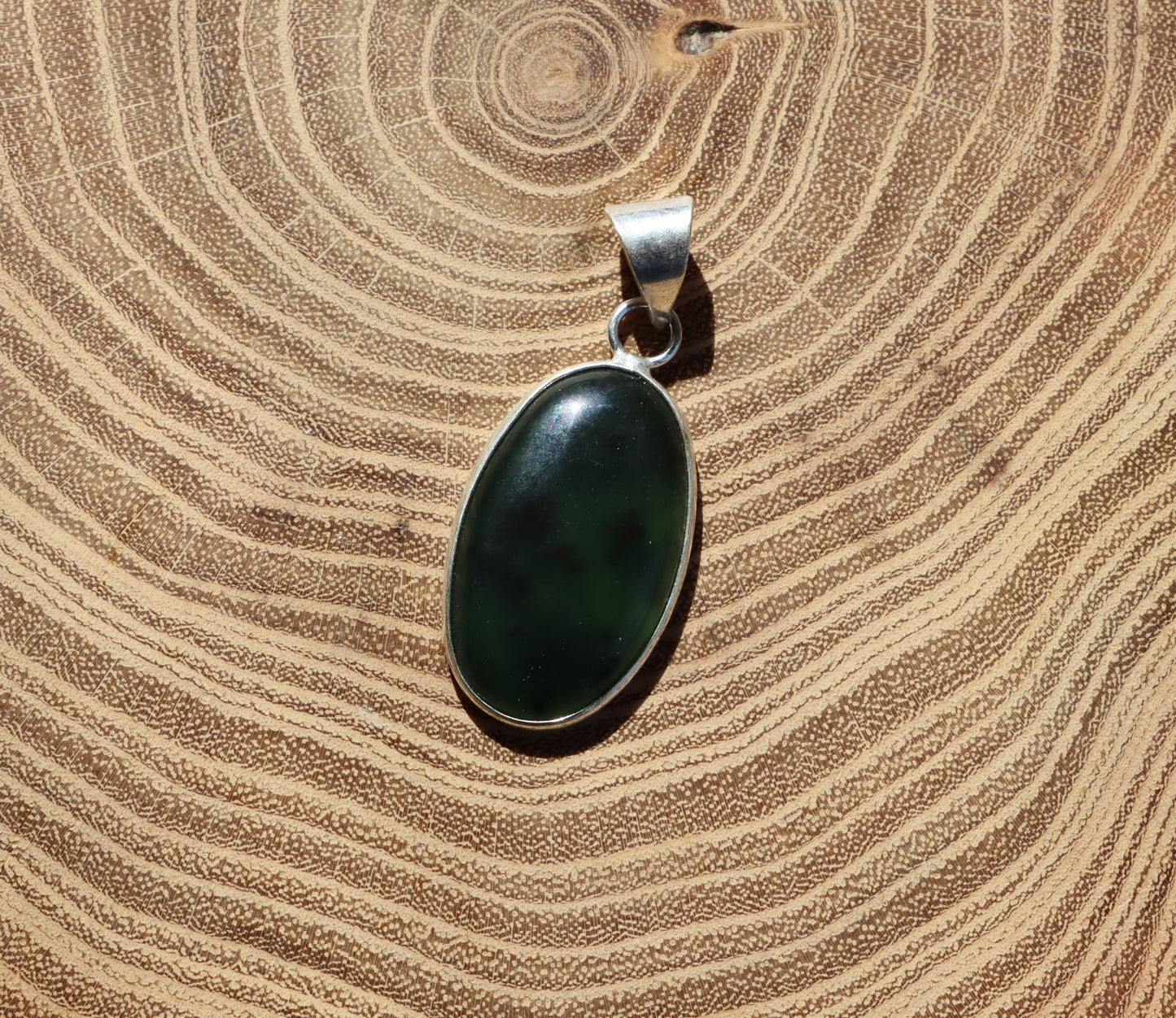 Přívěšek nefrit - Supreme Panthers