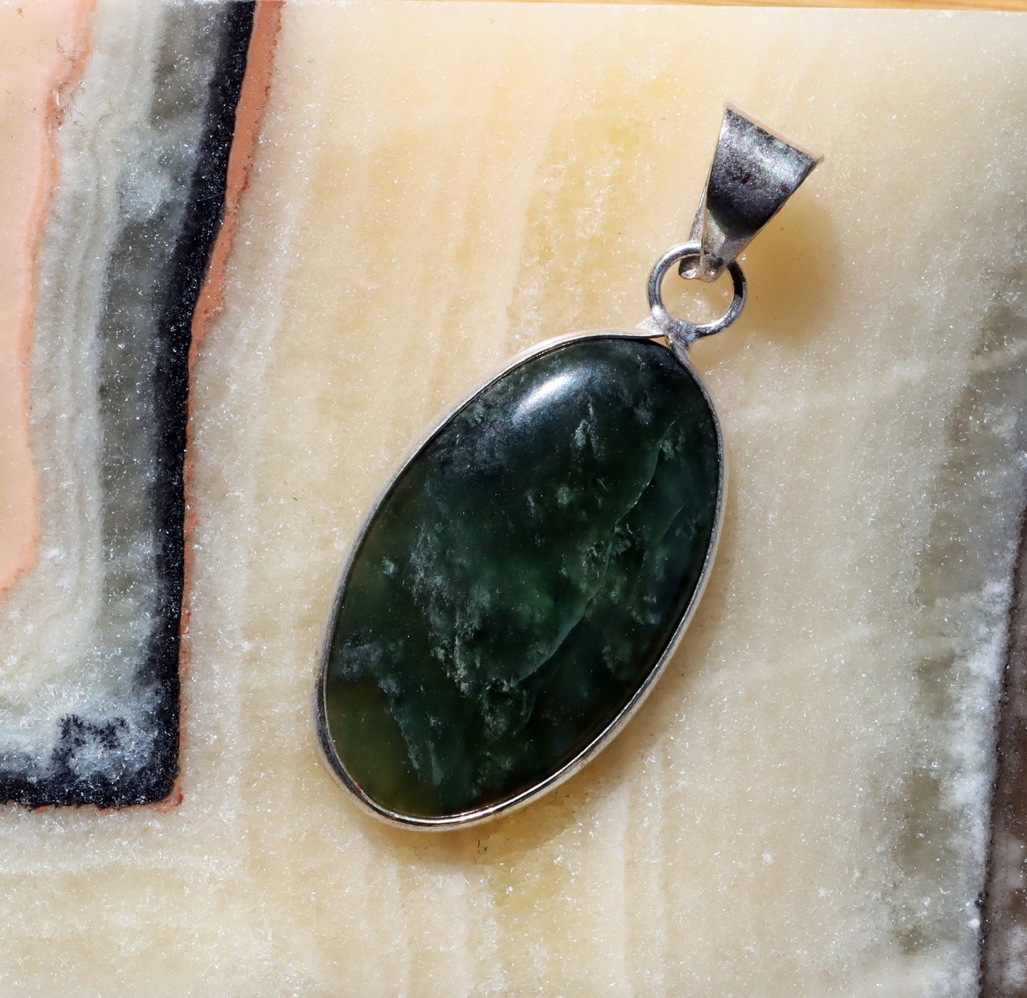 Přívěšek nefrit - Supreme Panthers