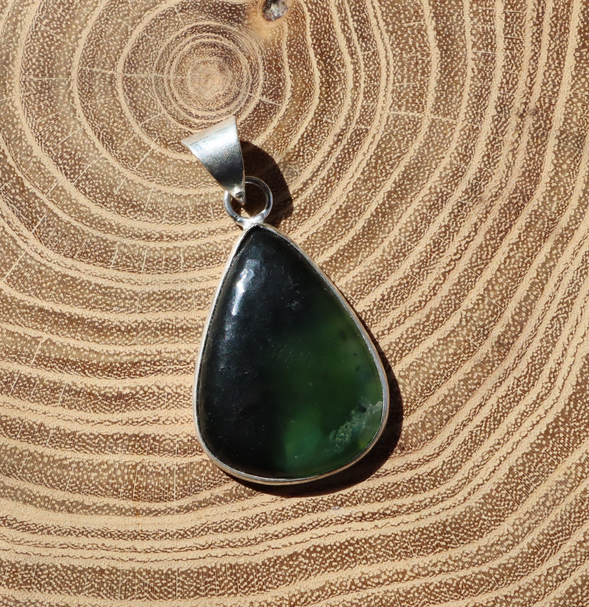 Přívěšek nefrit - Supreme Panthers