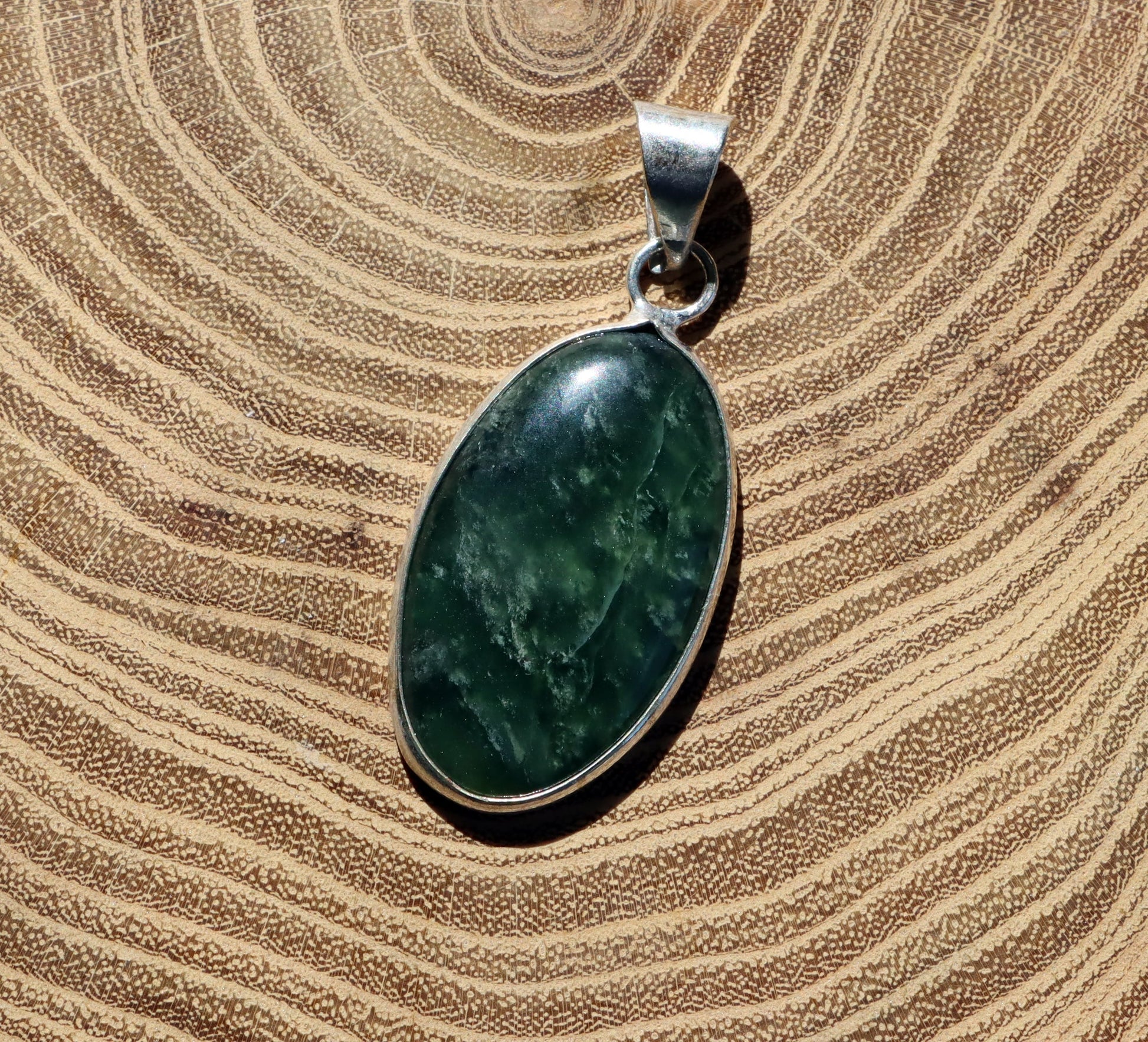 Přívěšek nefrit - Supreme Panthers