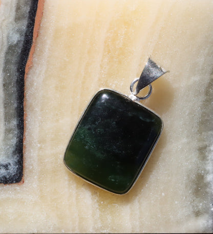 Přívěšek nefrit - Supreme Panthers