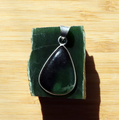 Přívěšek nefrit - Supreme Panthers