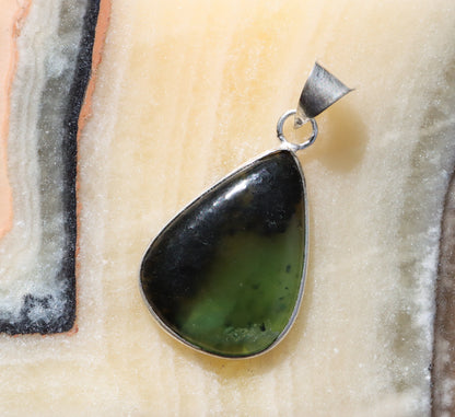 Přívěšek nefrit - Supreme Panthers