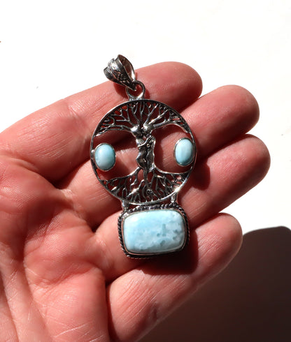 Přívěsek „Objímání ve stromu života – larimar“, č.1 - Supreme Panthers