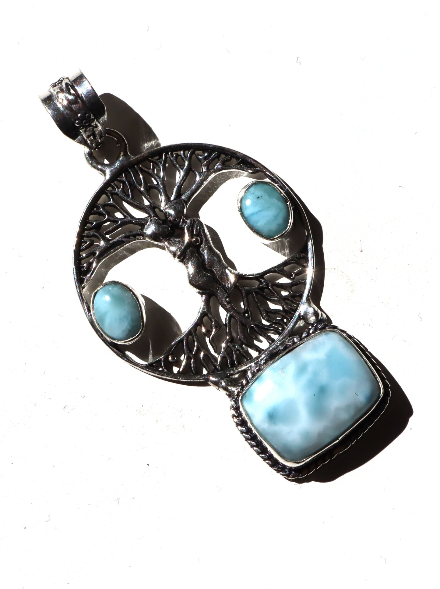 Přívěsek „Objímání ve stromu života – larimar“, č.2 - Supreme Panthers