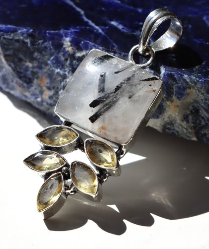 Přívěsek „Ochrana a světlo“ - Supreme Panthers