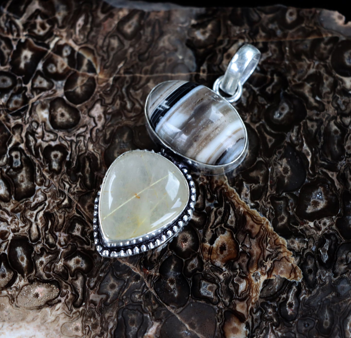 Přívěšek onyx rutil v křišťálu - Supreme Panthers