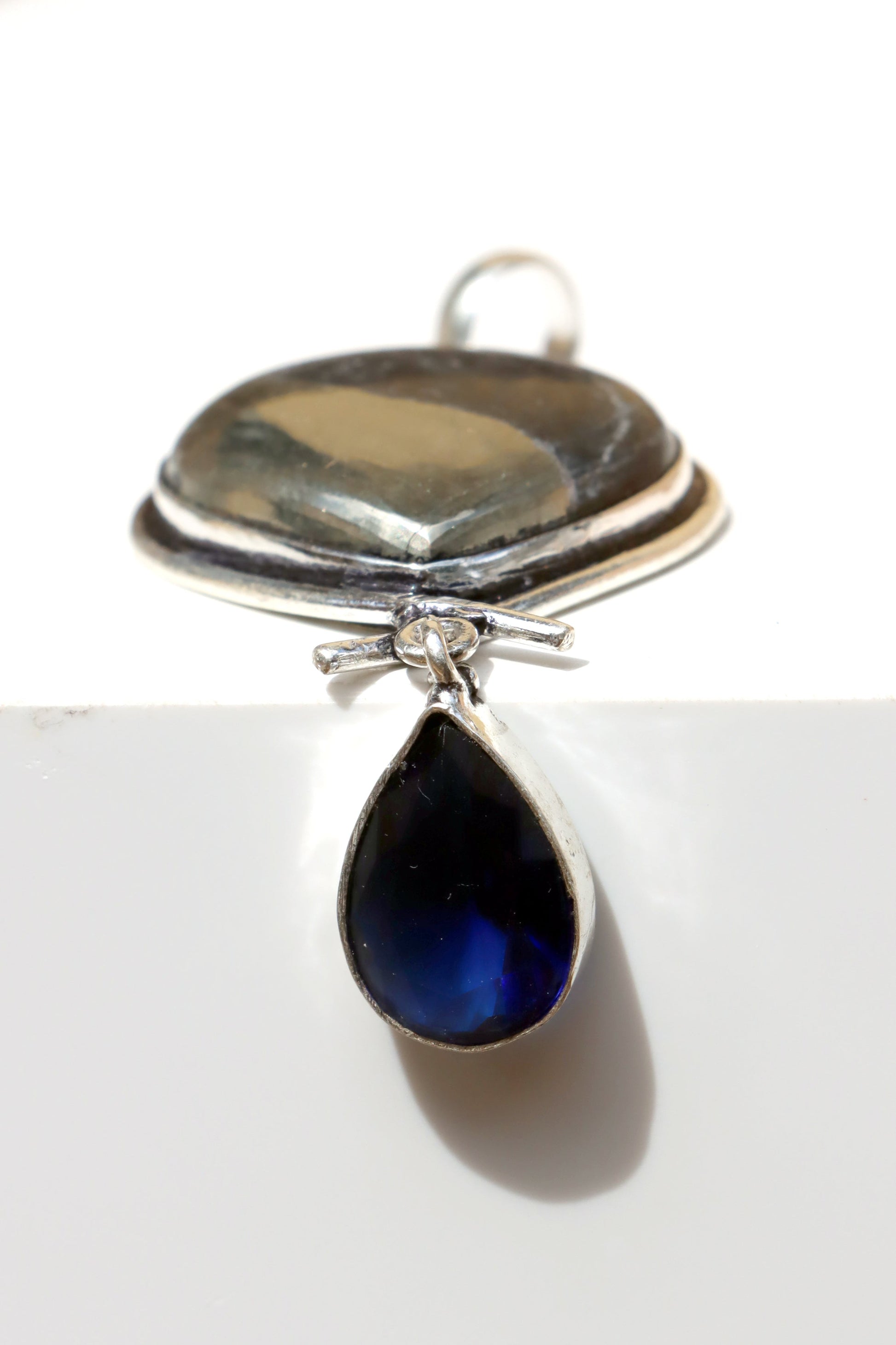 Přívěšek "Pyrit – Spojení světů" - Supreme Panthers