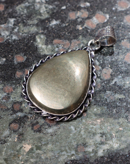 Přívěšek "Pyrit – Zrcadlo síly" - Supreme Panthers