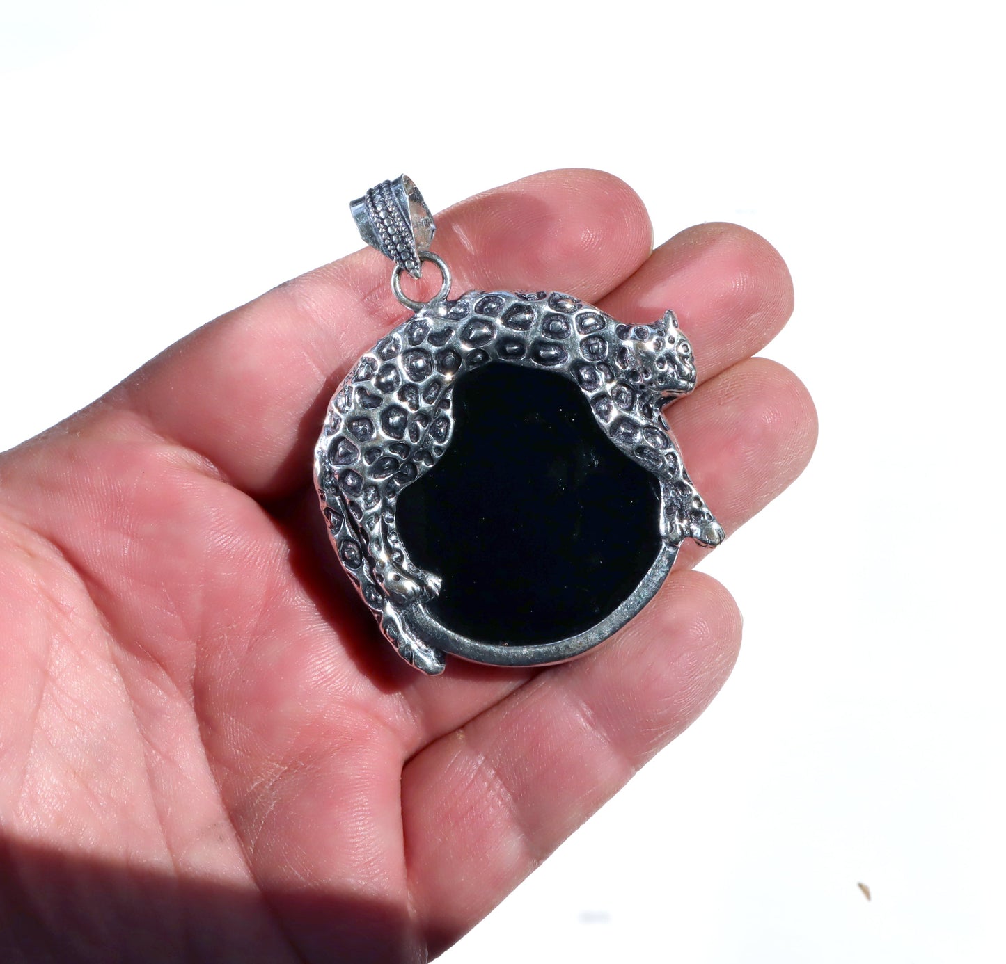 Přívěsek s onyxem – panter v síle noci - Supreme Panthers