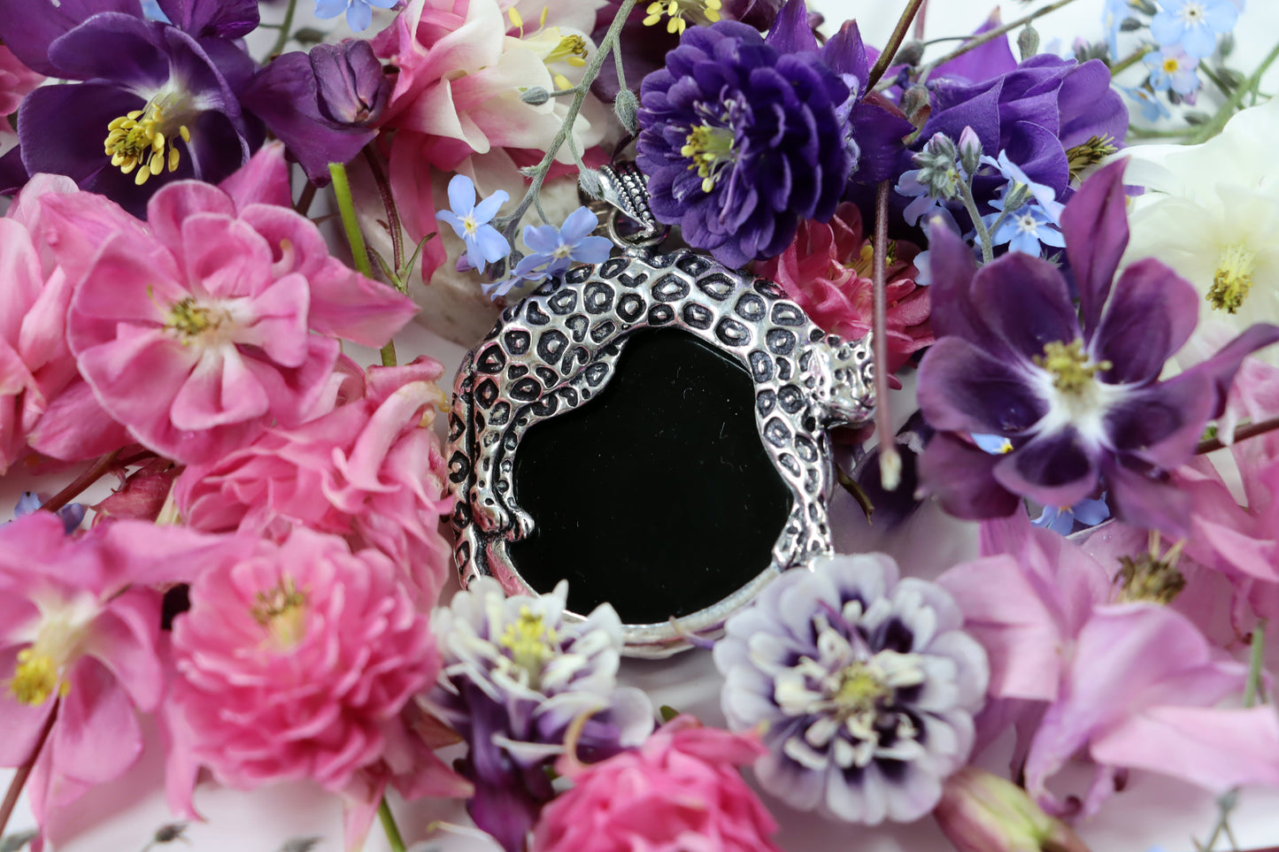 Přívěsek s onyxem – panter v síle noci - Supreme Panthers