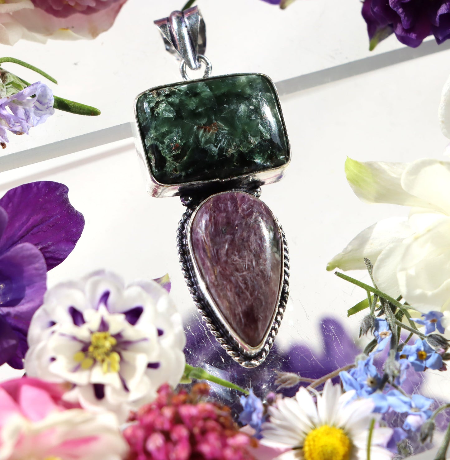 Přívěšek serafinit charoit - Supreme Panthers