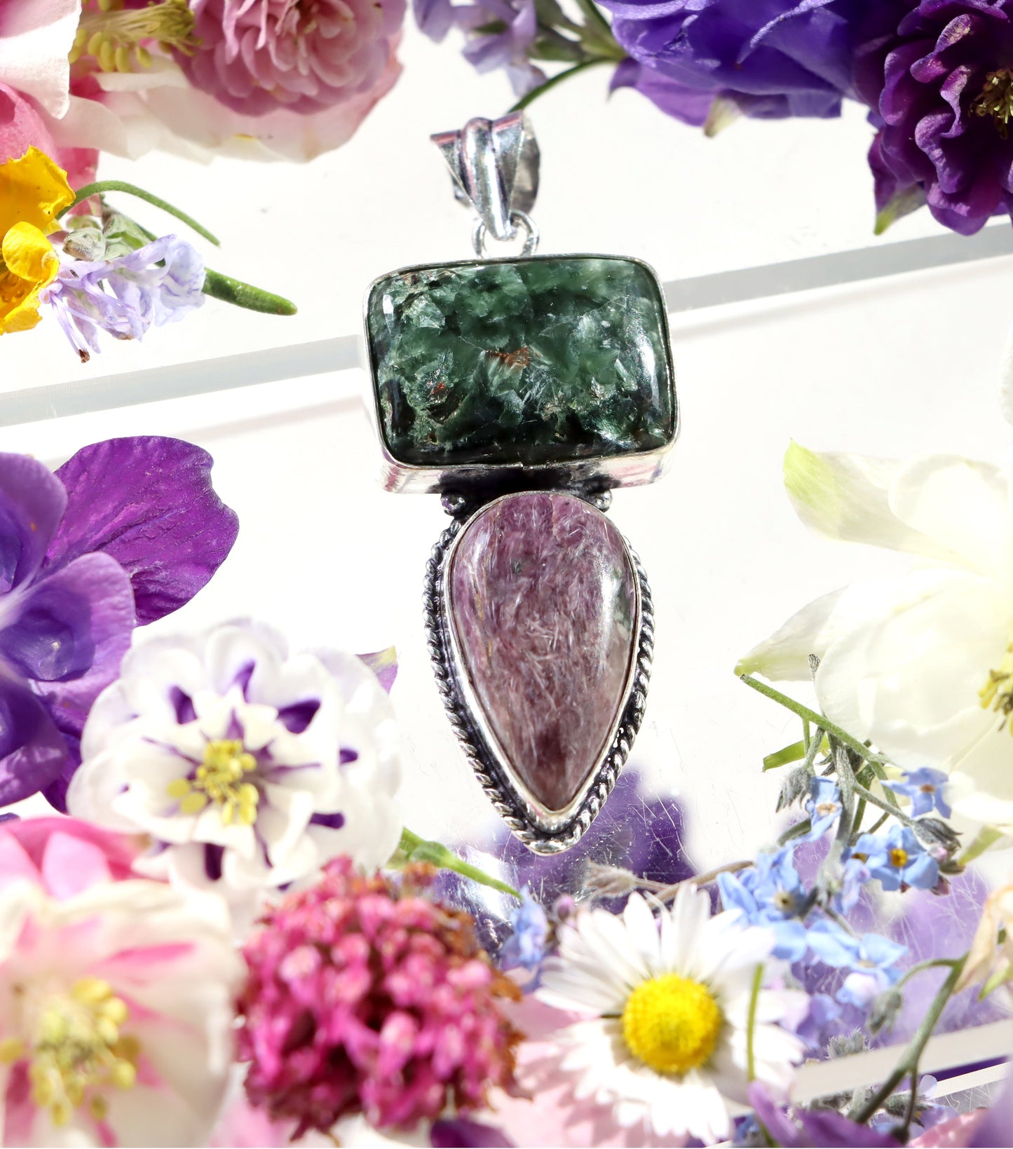 Přívěšek serafinit charoit - Supreme Panthers