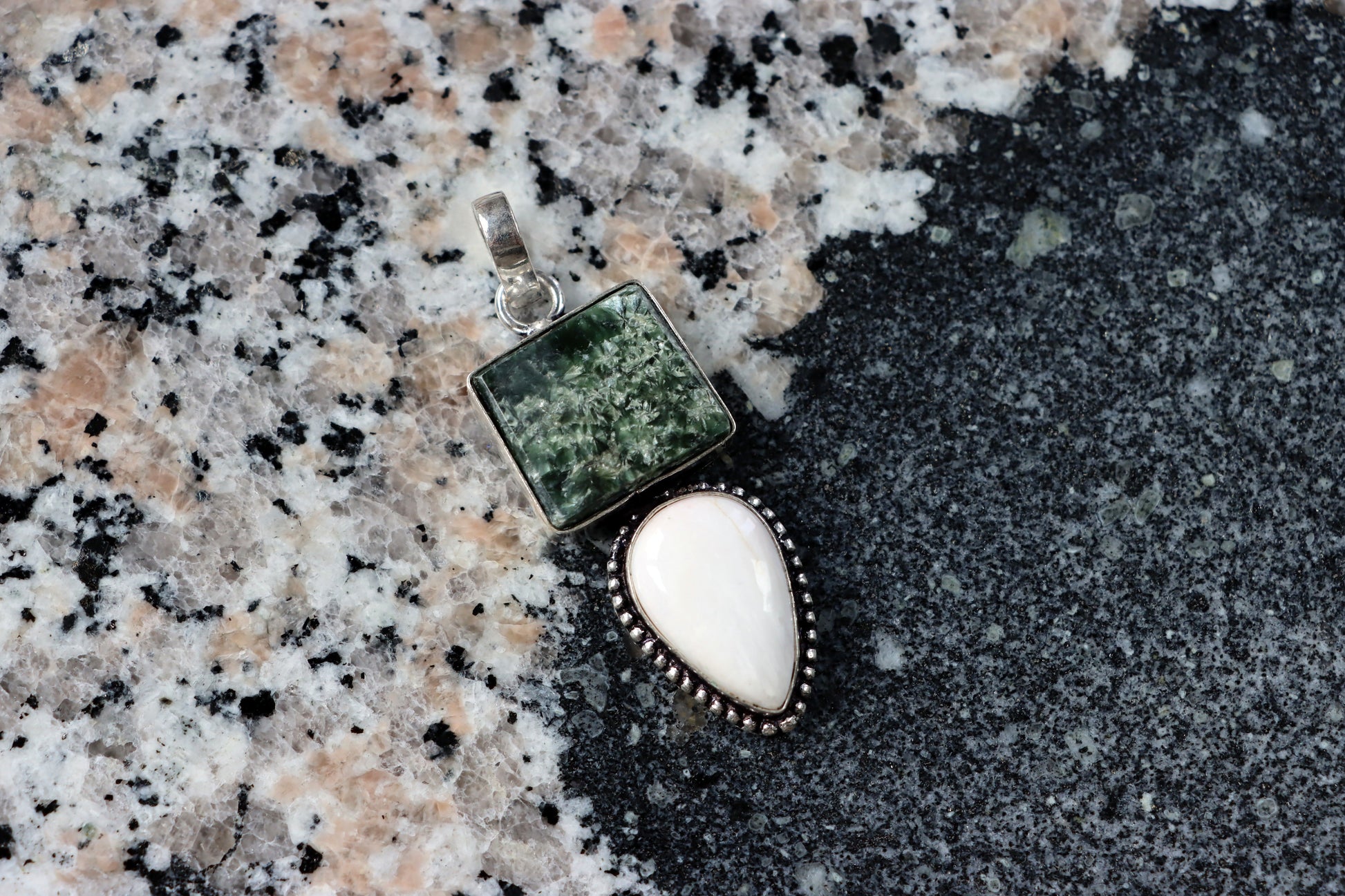 Přívěšek serafinit skolecit - Supreme Panthers