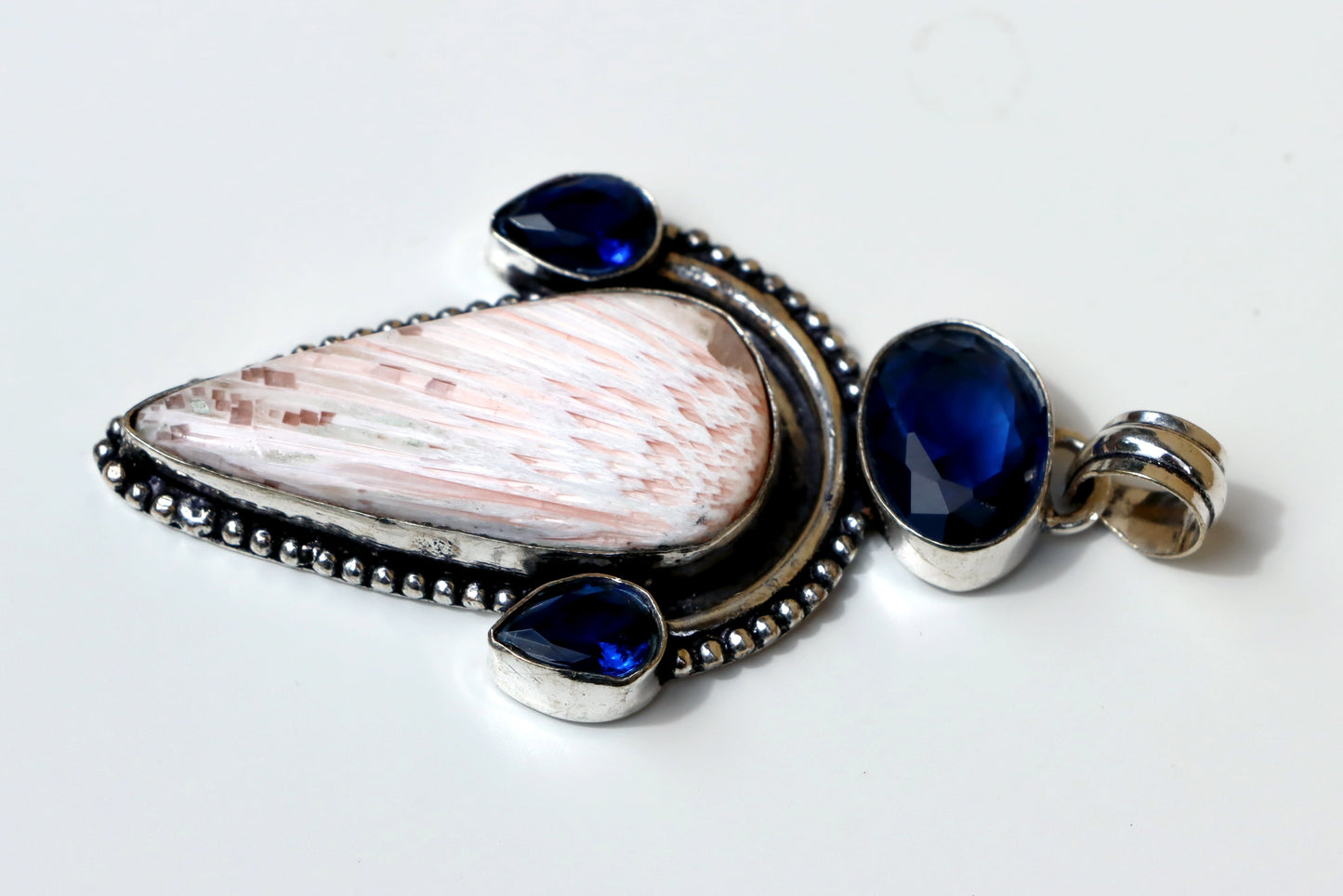 Přívěšek Skolecit a tanzanit – Hrot tiché moudrosti - Supreme Panthers