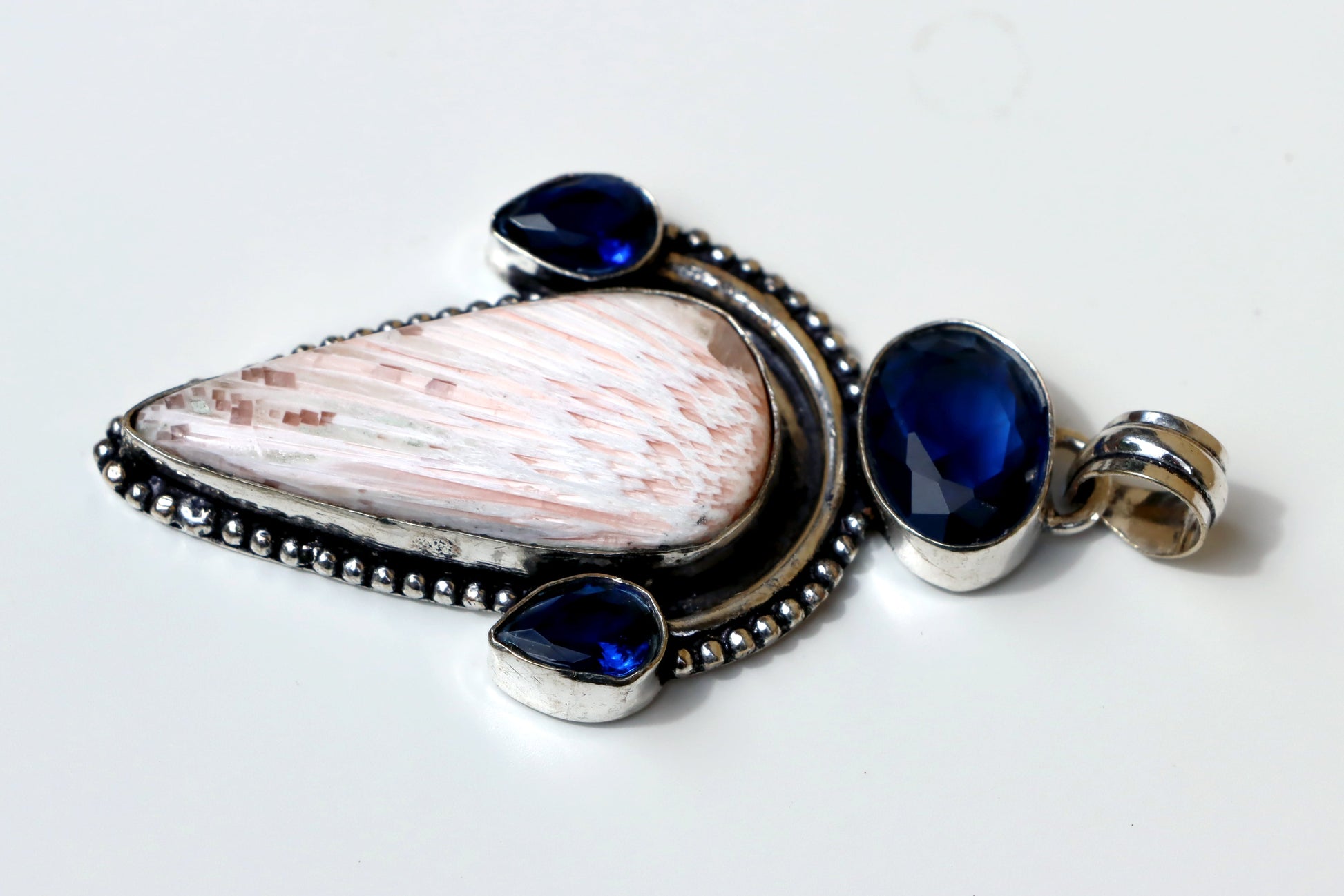 Přívěšek Skolecit a tanzanit – Hrot tiché moudrosti - Supreme Panthers