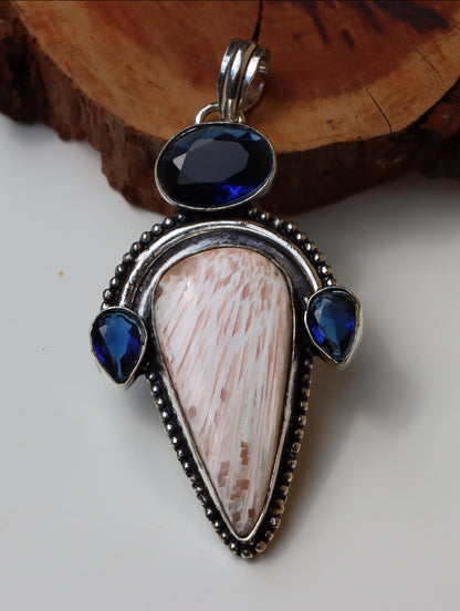 Přívěšek Skolecit a tanzanit – Hrot tiché moudrosti - Supreme Panthers