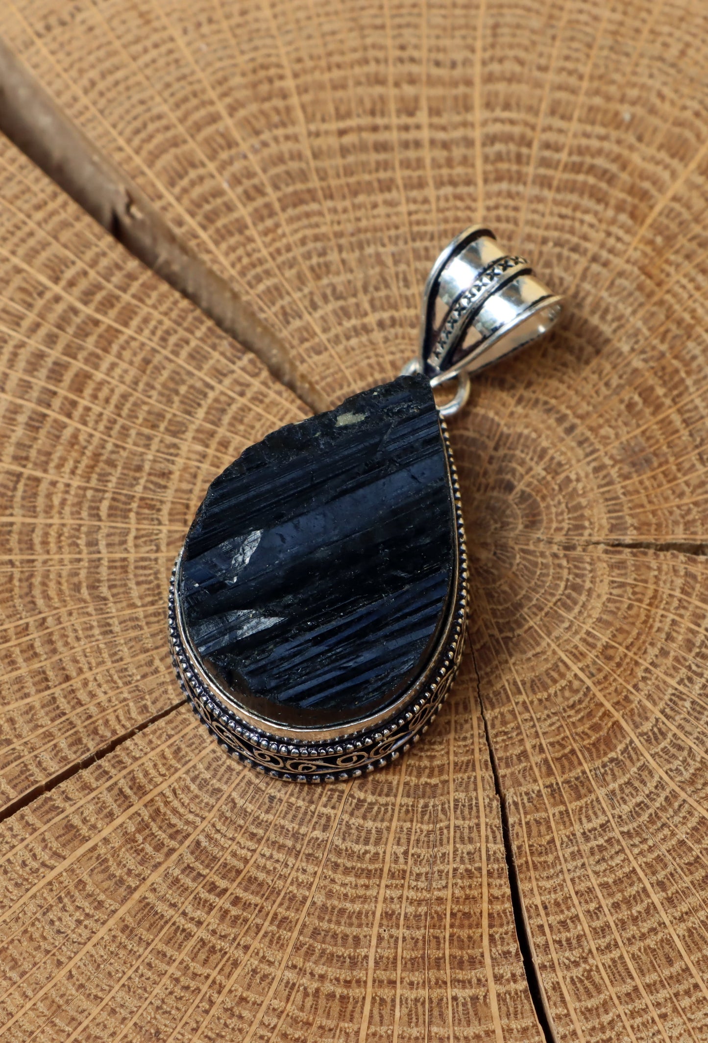 Přívěšek skoryl – Černé brnění - Supreme Panthers