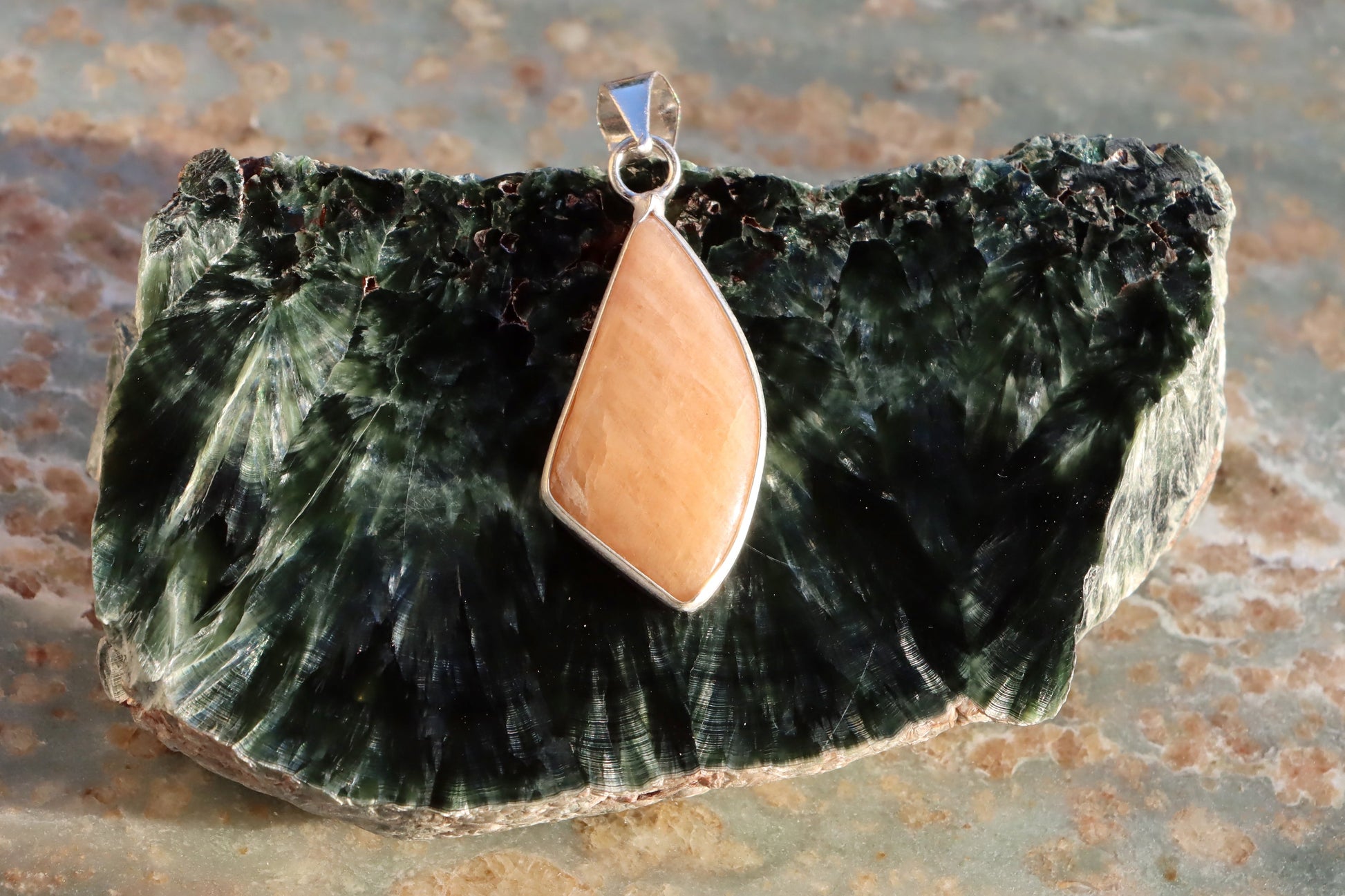 Přívěšek sluneční kámen - Supreme Panthers