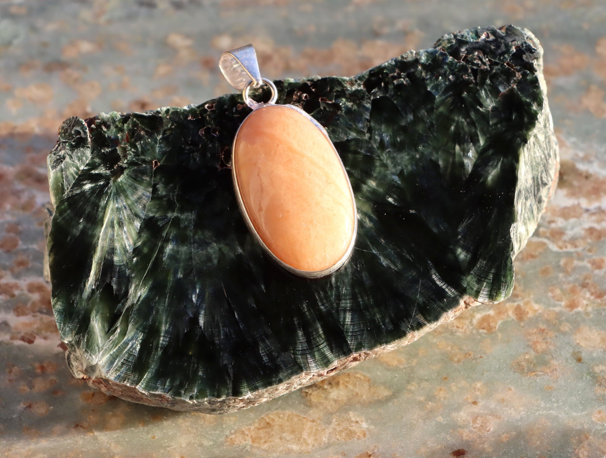 Přívěšek sluneční kámen - Supreme Panthers