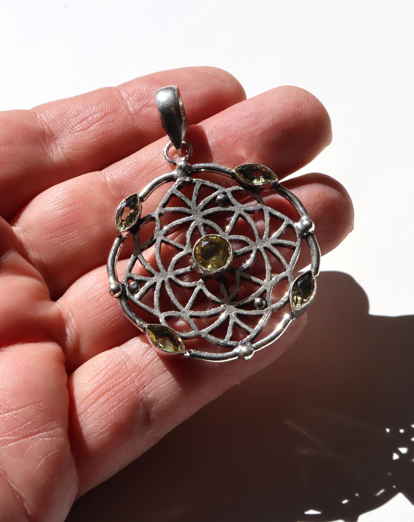 Přívěsek „Sluneční mandala – citríny“ - Supreme Panthers