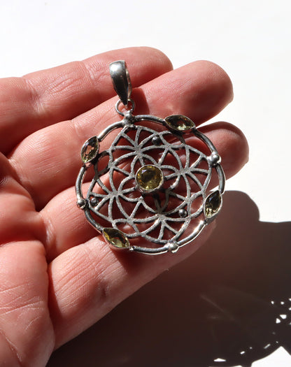 Přívěsek „Sluneční mandala – citríny“ - Supreme Panthers