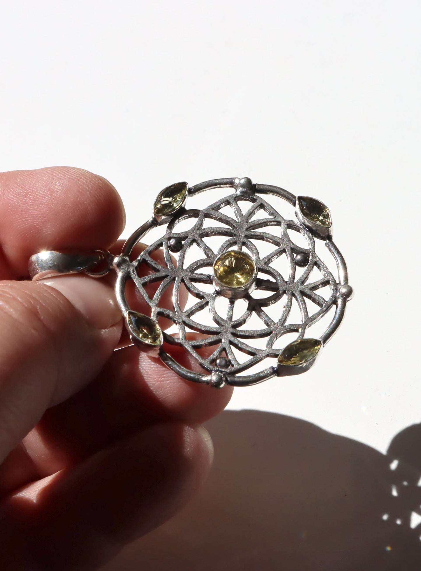 Přívěsek „Sluneční mandala – citríny“ - Supreme Panthers