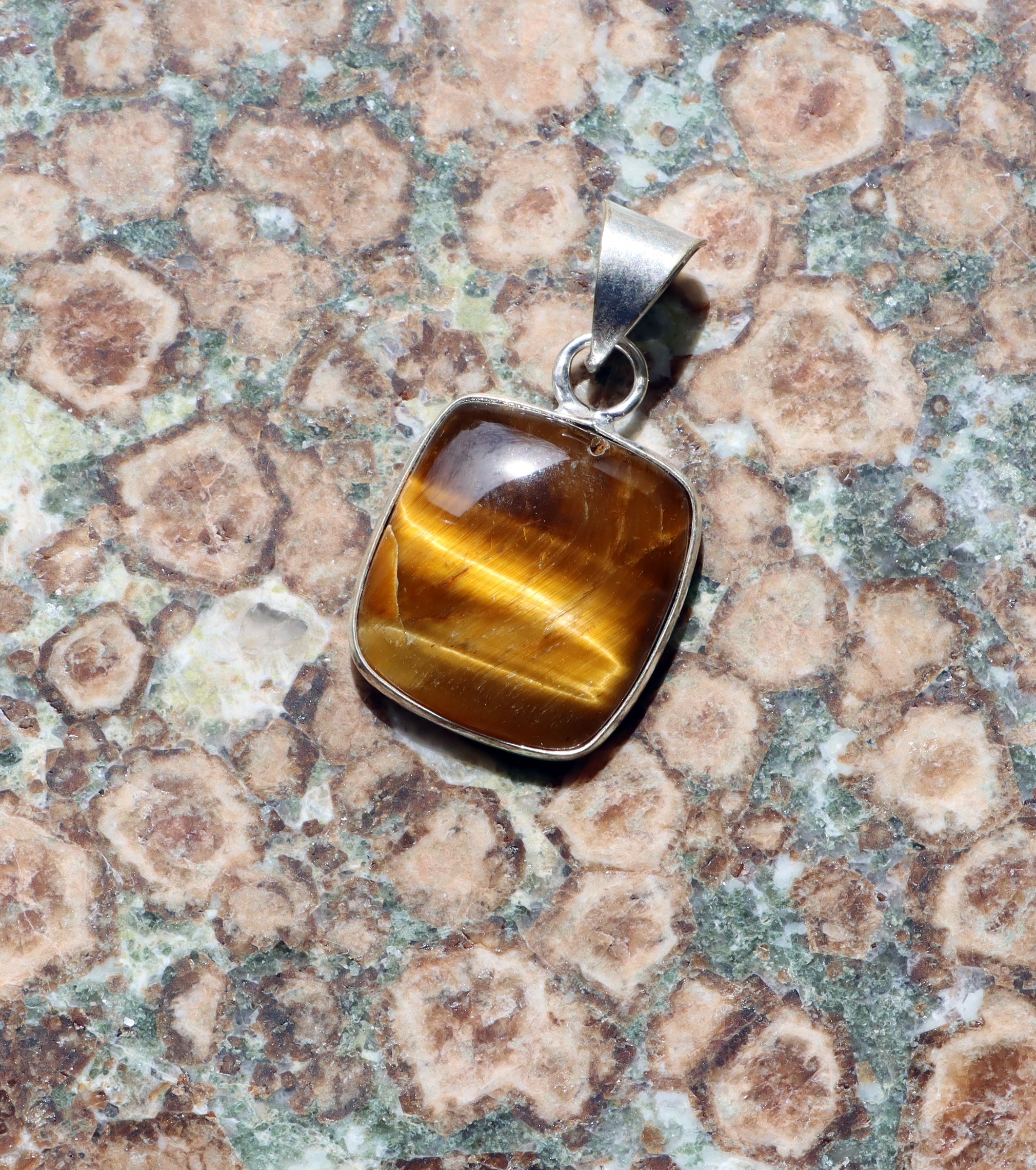 Přívěšek tygří oko - Supreme Panthers