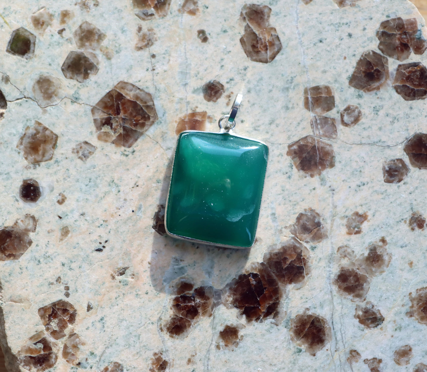 Přívěšek zelený onyx - Supreme Panthers