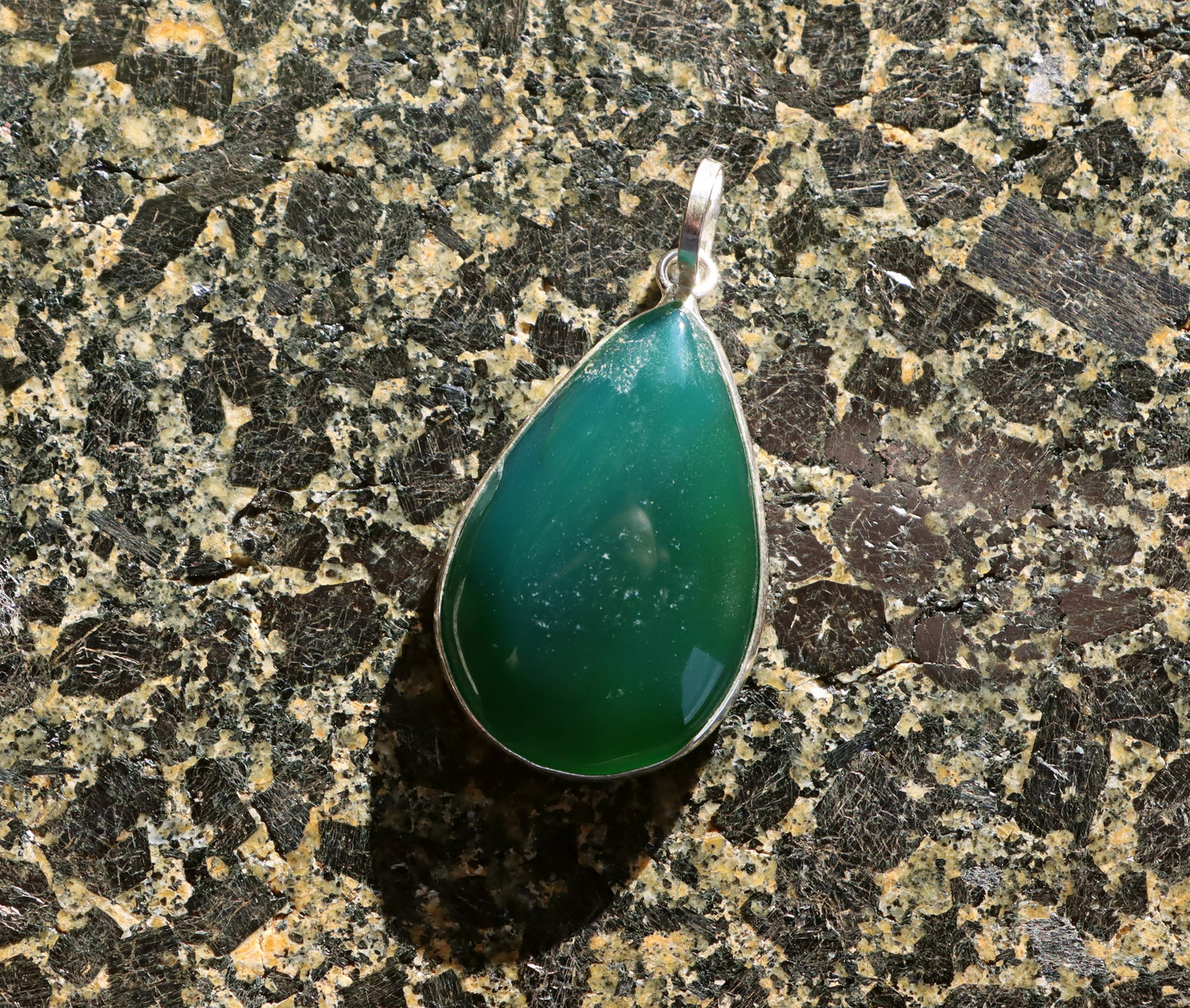 Přívěšek zelený onyx - Supreme Panthers