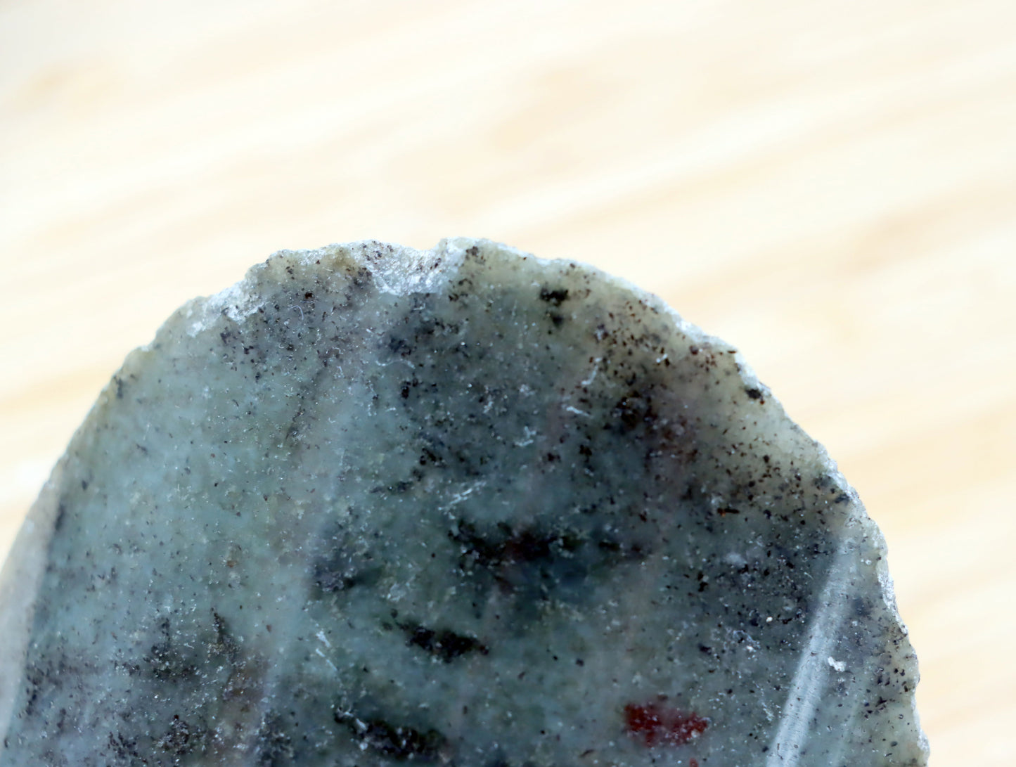 Sedýlko zelený křemen s granátem - Supreme Panthers