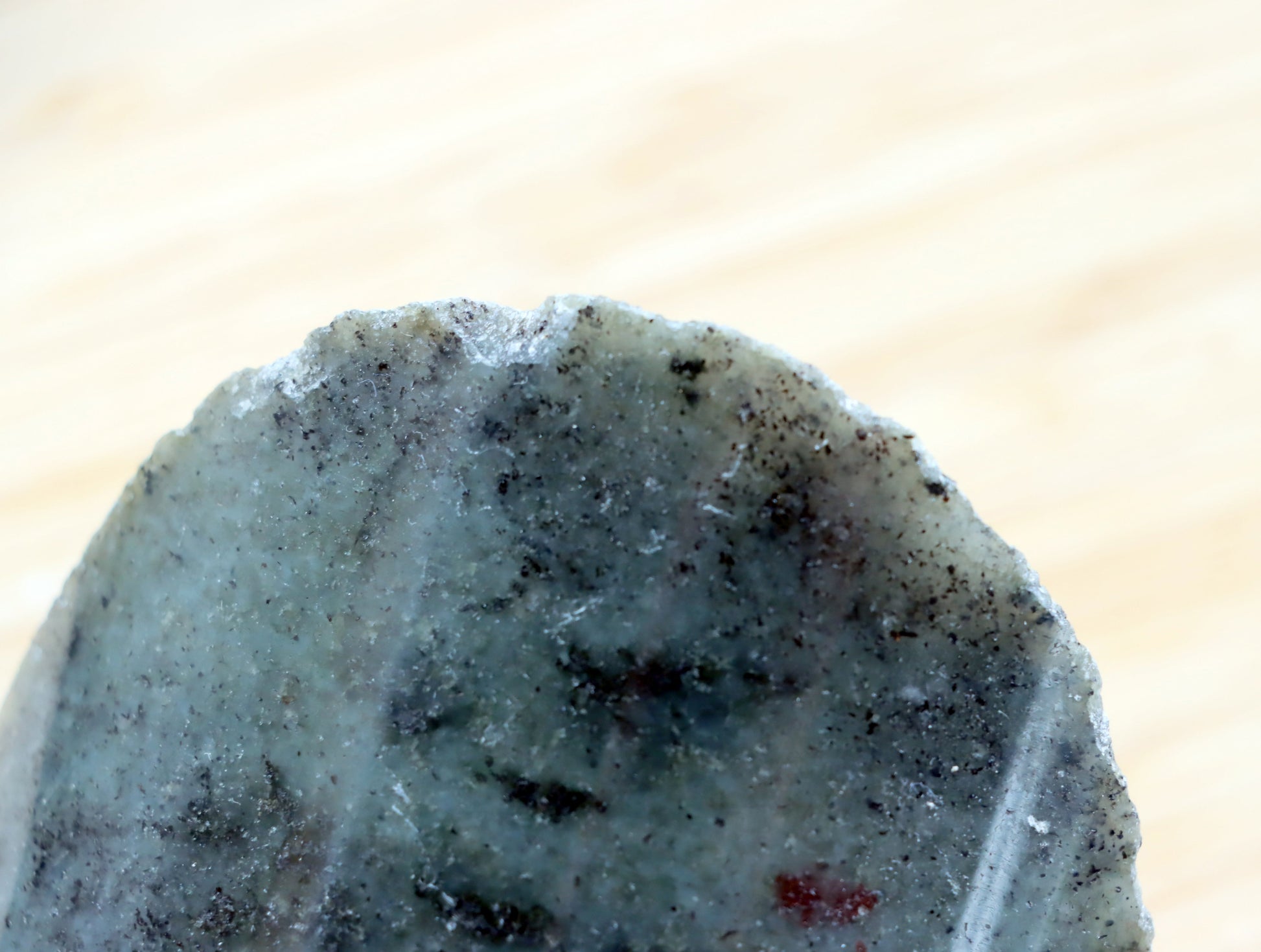 Sedýlko zelený křemen s granátem - Supreme Panthers