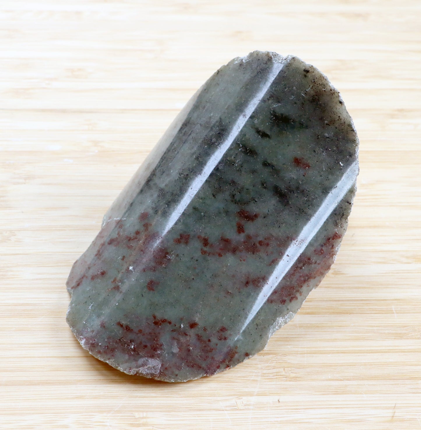 Sedýlko zelený křemen s granátem - Supreme Panthers