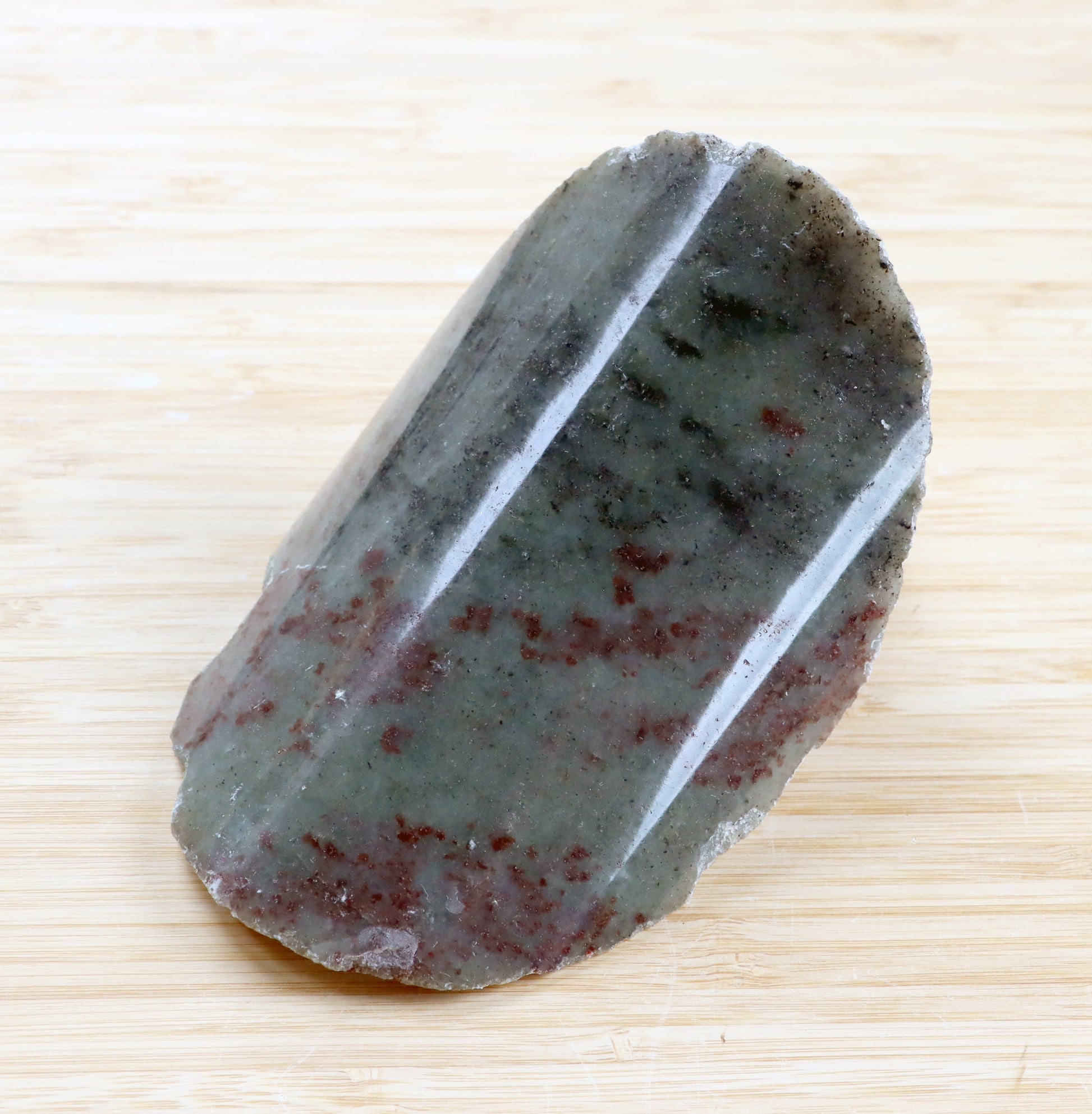 Sedýlko zelený křemen s granátem - Supreme Panthers