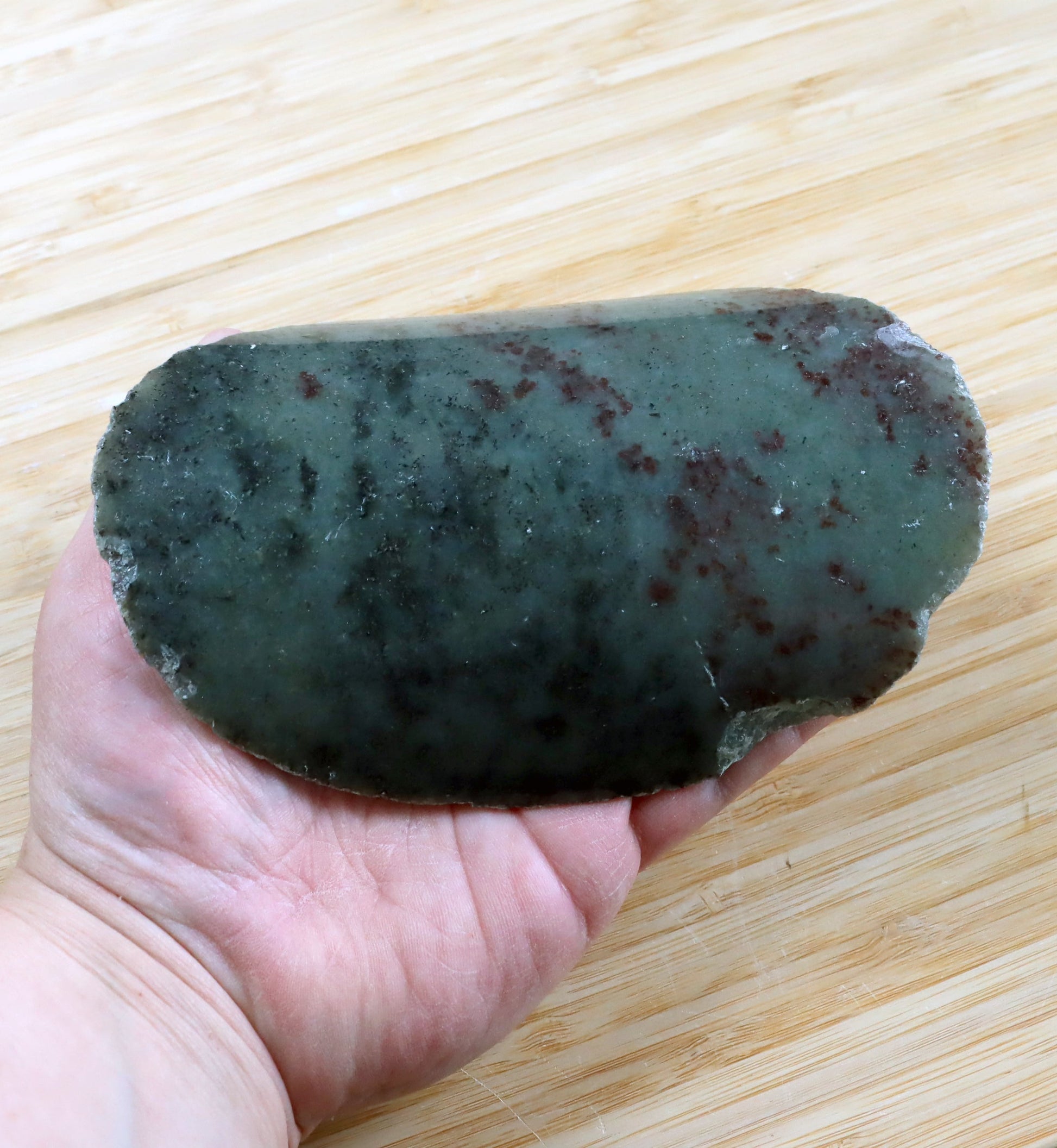 Sedýlko zelený křemen s granátem - Supreme Panthers