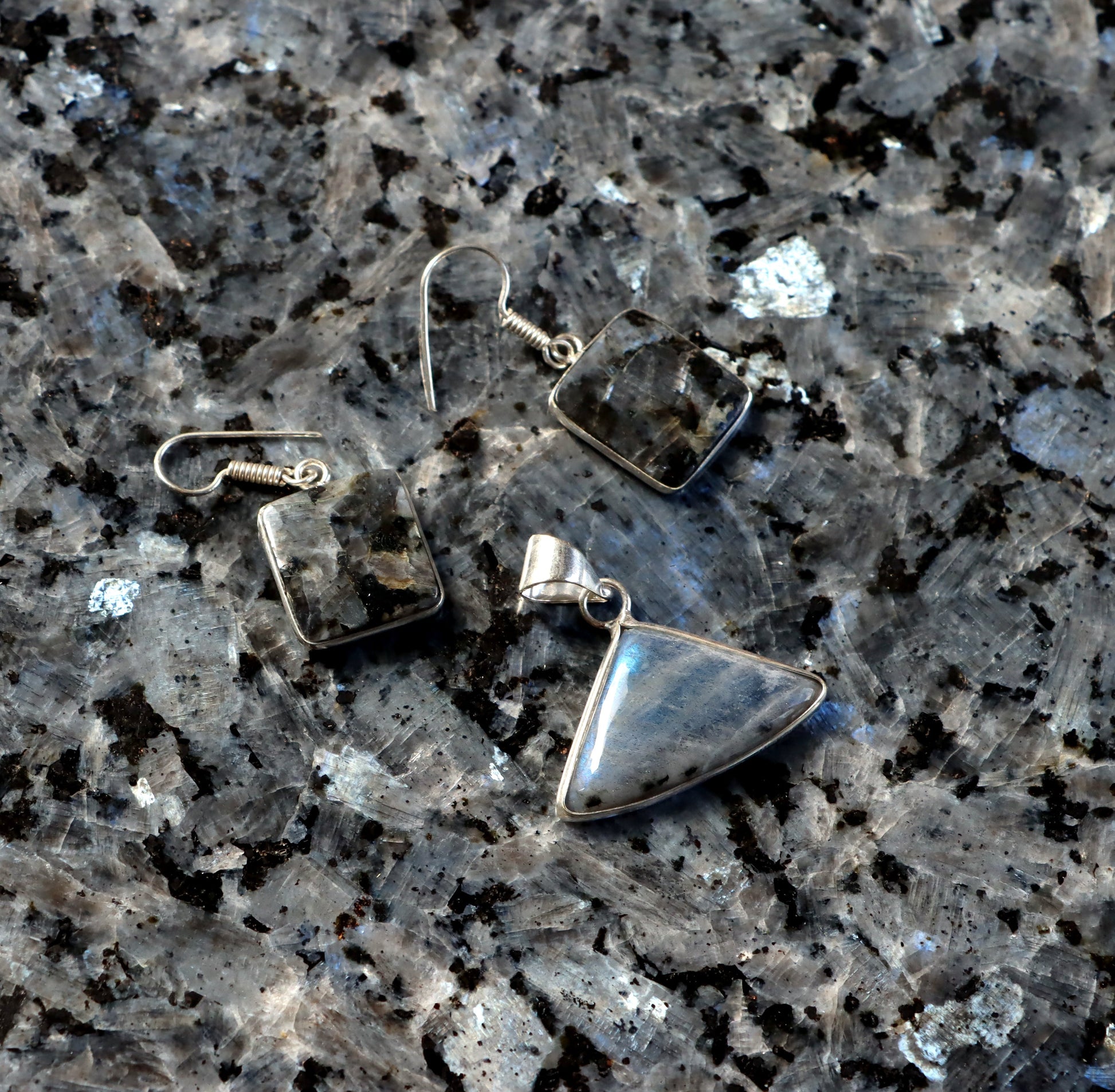 Set přívěšek náušnice labradorit - Supreme Panthers