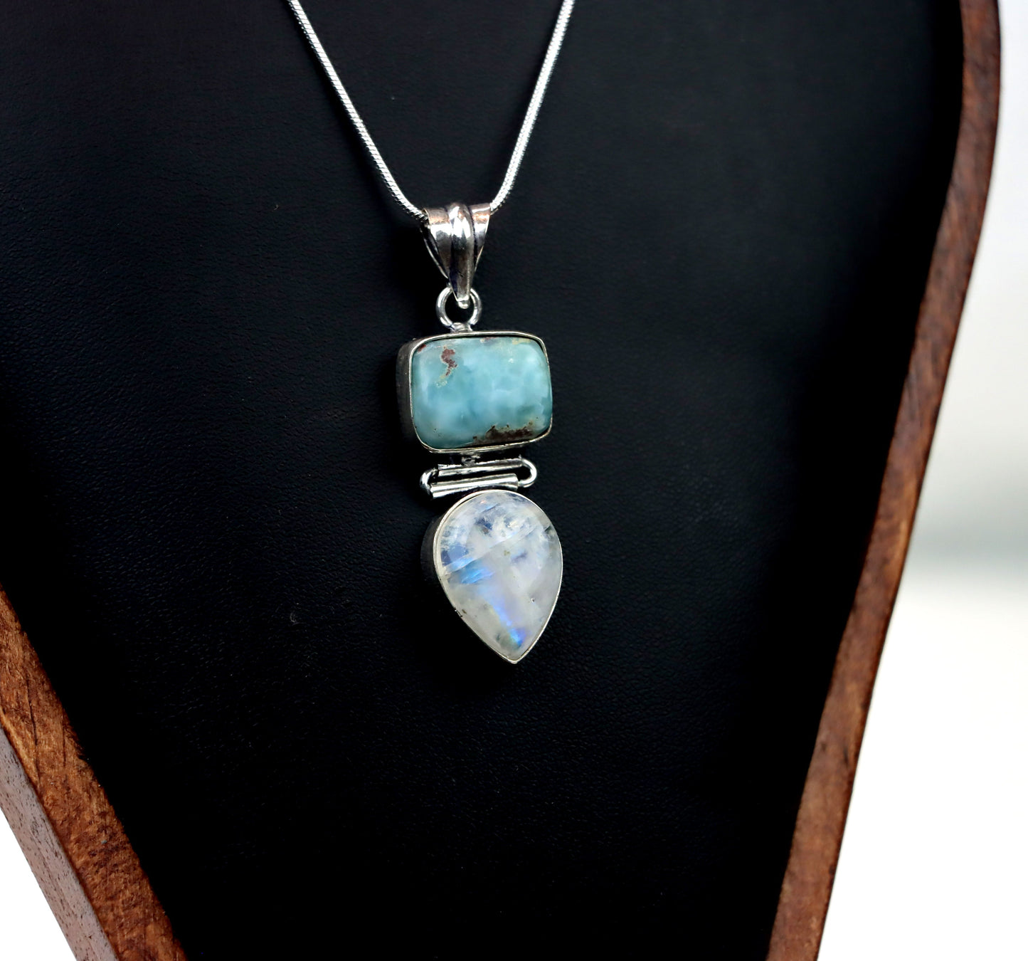 Set (řetízek, dvoudílný přívěsek) – larimar a měsíční kámen „Luna Borealis“ - Supreme Panthers
