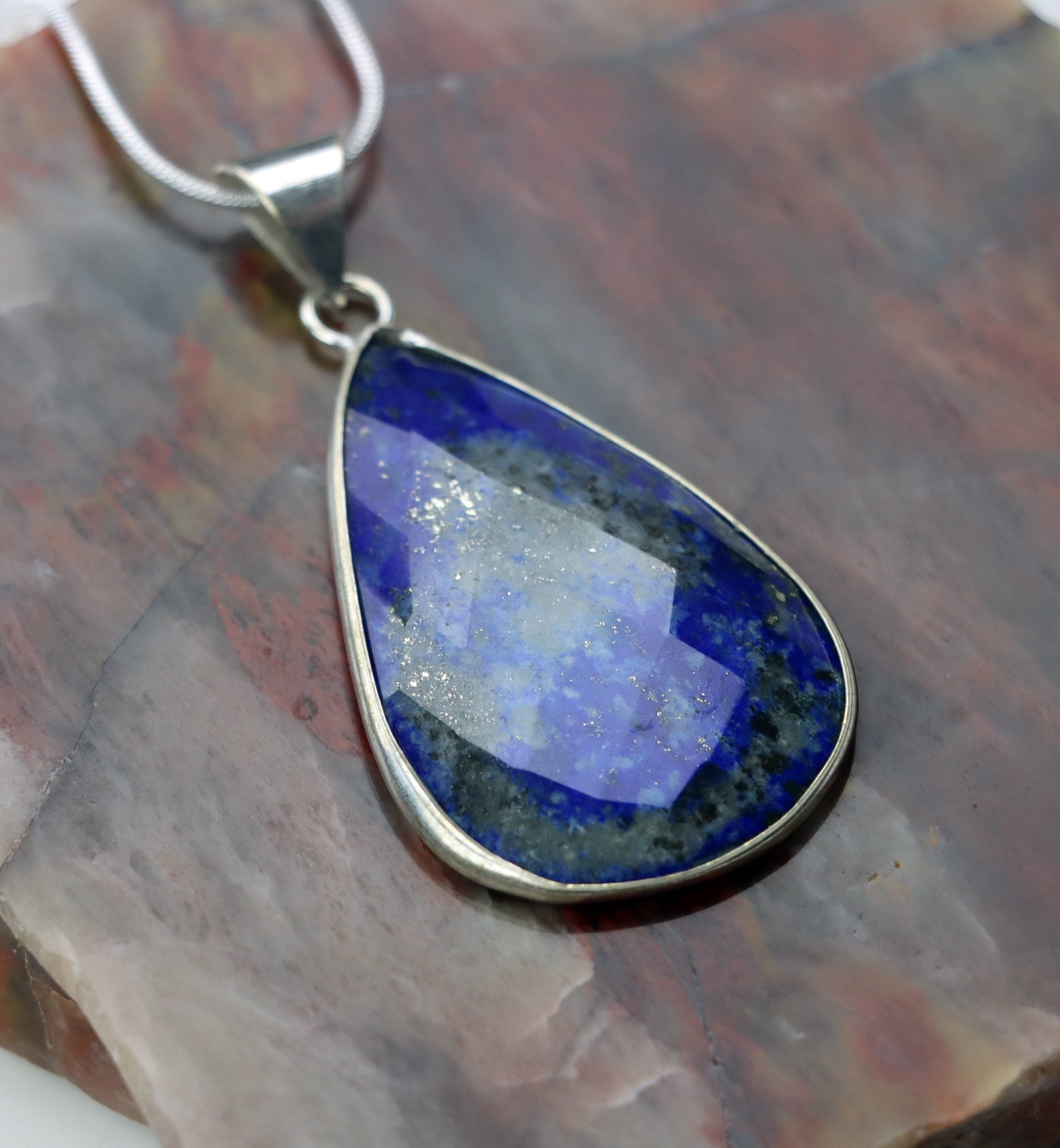Set (řetízek, přívěsek) – fazetovaný lapis lazuli - Supreme Panthers