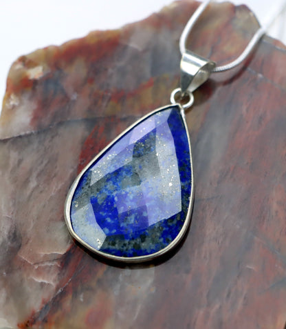 Set (řetízek, přívěsek) – fazetovaný lapis lazuli - Supreme Panthers