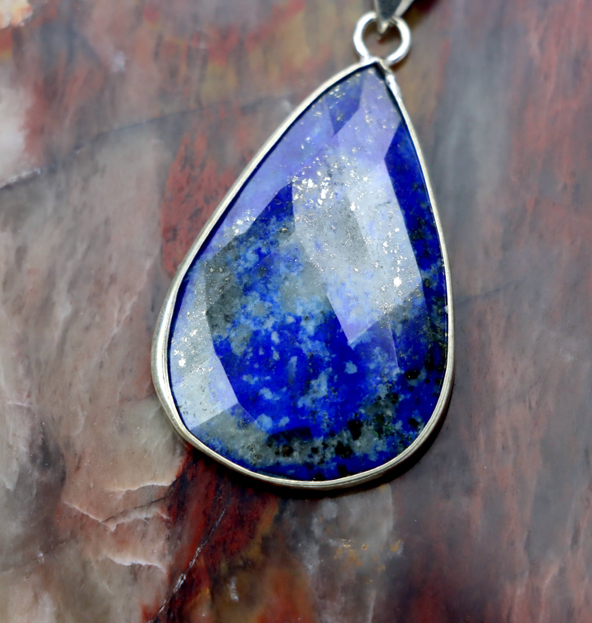 Set (řetízek, přívěsek) – fazetovaný lapis lazuli - Supreme Panthers