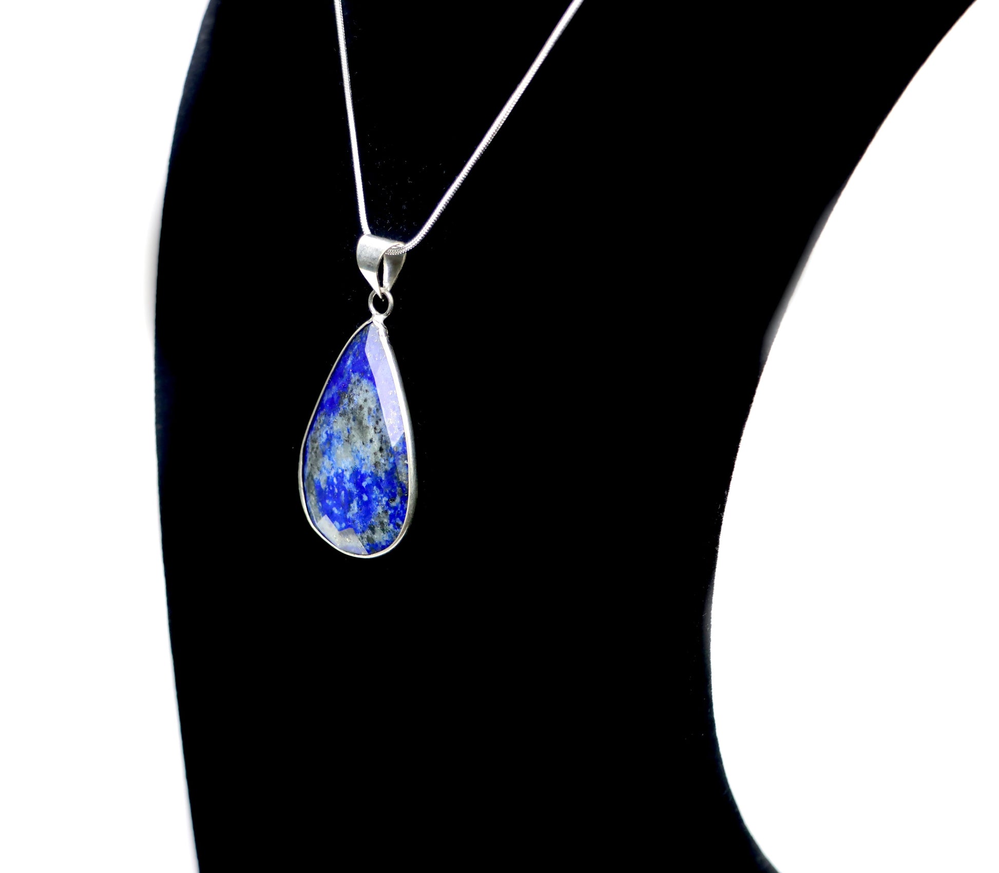 Set (řetízek, přívěsek) – fazetovaný lapis lazuli - Supreme Panthers