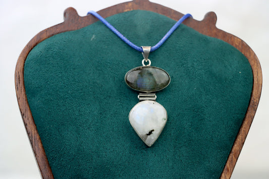 Set (šňůrka, dvoudílný přívěsek) – labradorit a měsíční kámen „Luna Borealis“ - Supreme Panthers