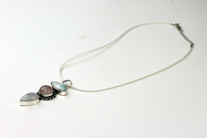 Set (šňůrka, třídílný přívěsek) –larimar, růženín a měsíční kámen „Tria Lunae“ - Supreme Panthers