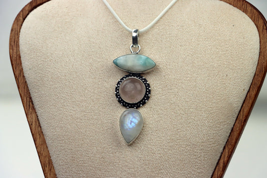 Set (šňůrka, třídílný přívěsek) –larimar, růženín a měsíční kámen „Tria Lunae“ - Supreme Panthers