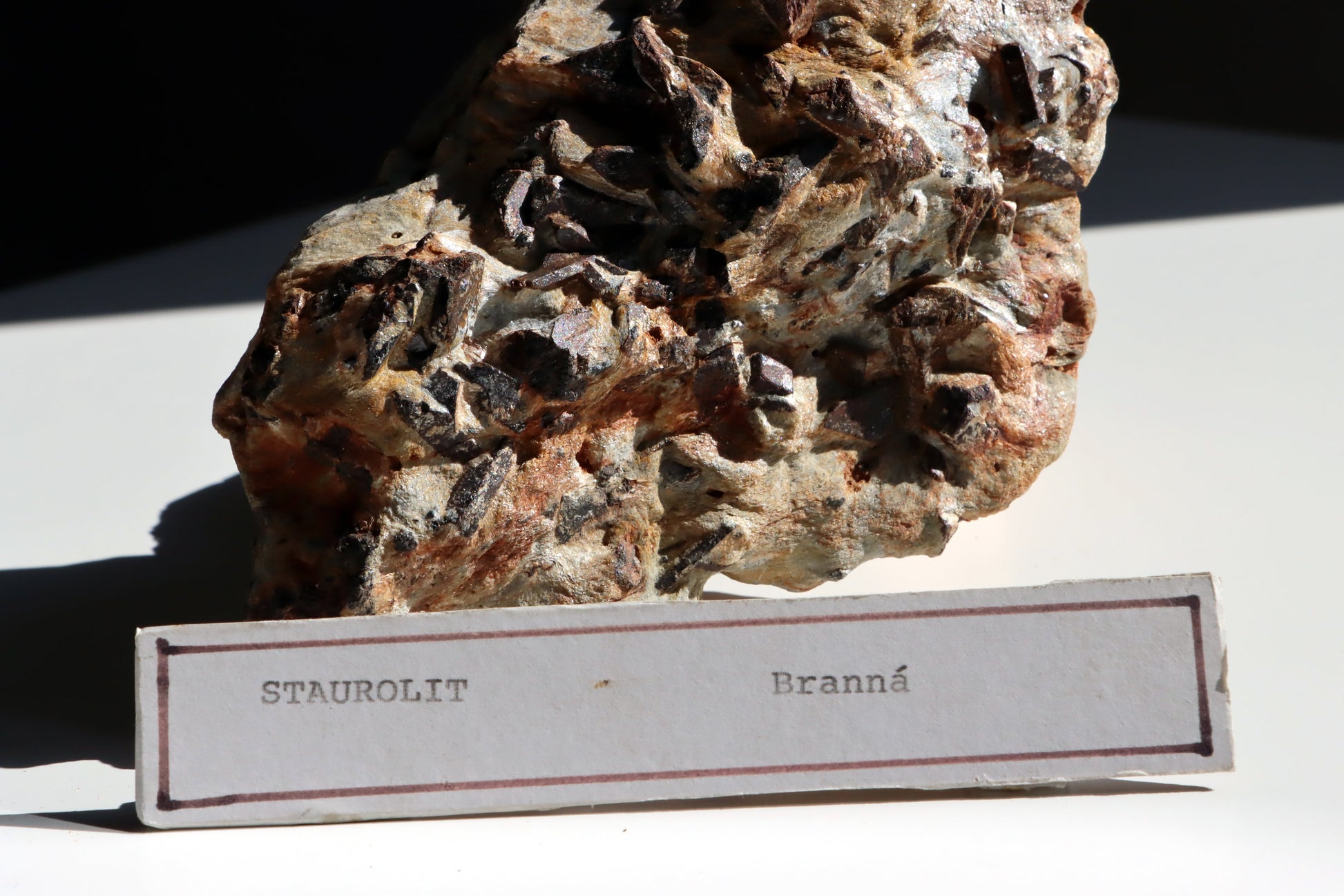 Staurolit kříže ve svoru, r. 1946 - 1955 - Supreme Panthers